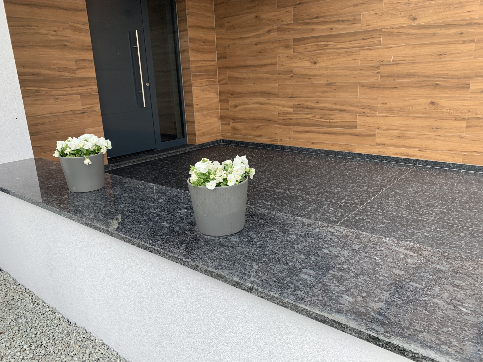 Zobacz realizacje parapetów z kamienia naturalnego